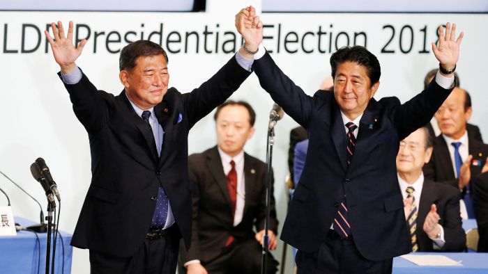 日本首相安倍晋三连任自民党总裁 博谈网